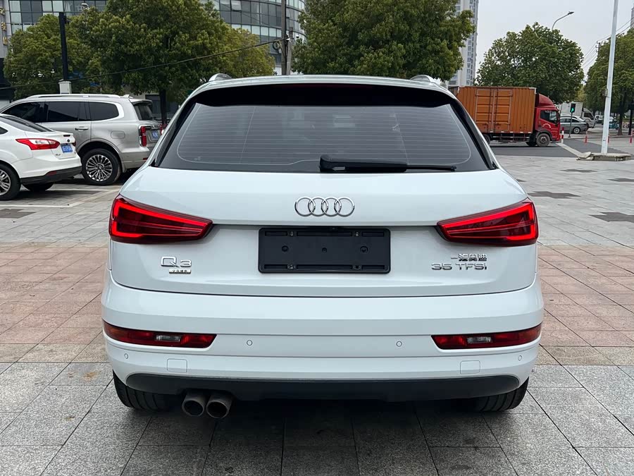 Audi Q3 2018 — фото 15
