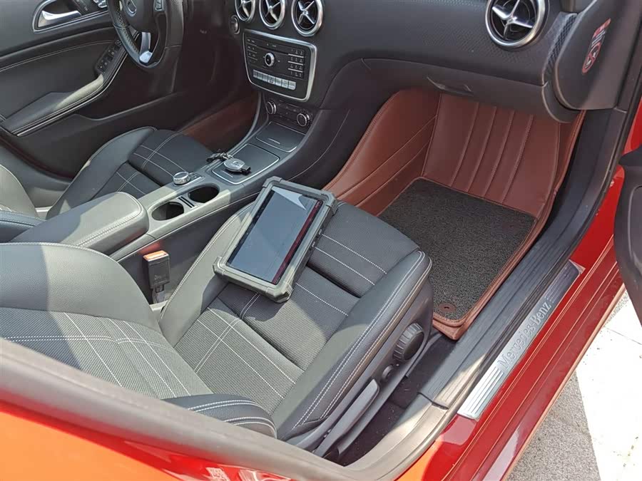 Mercedes-Benz A-Class 2017 — фото 19