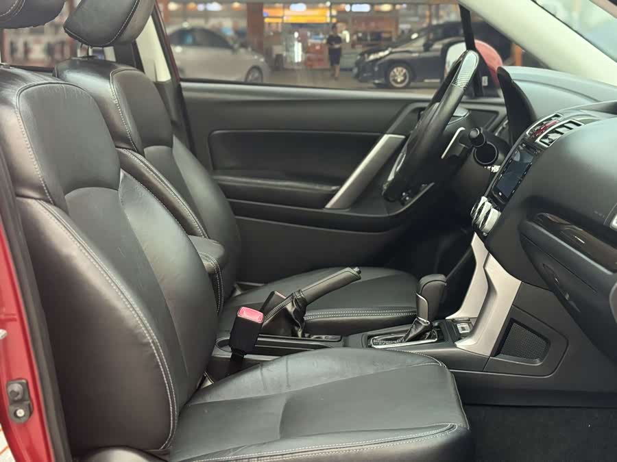 Subaru Forester 2015 — фото 21