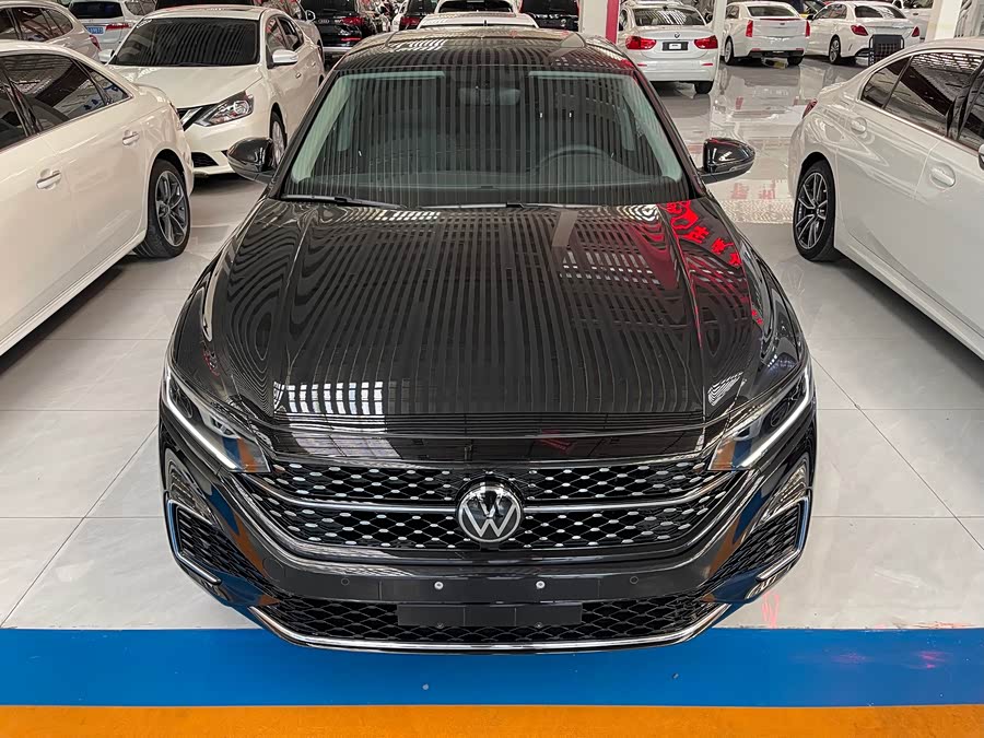 Volkswagen Passat 2025
