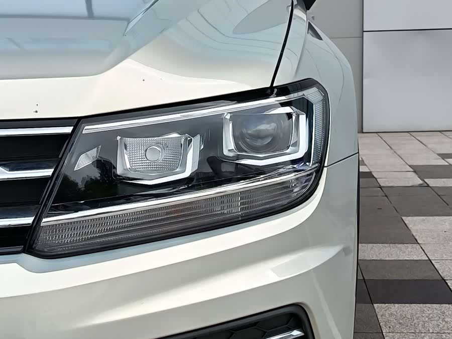 Volkswagen Tiguan L 2019 — фото 22