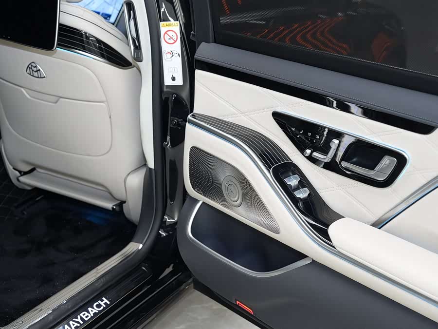 Mercedes-Benz Maybach S-Class 2023 — фото 18