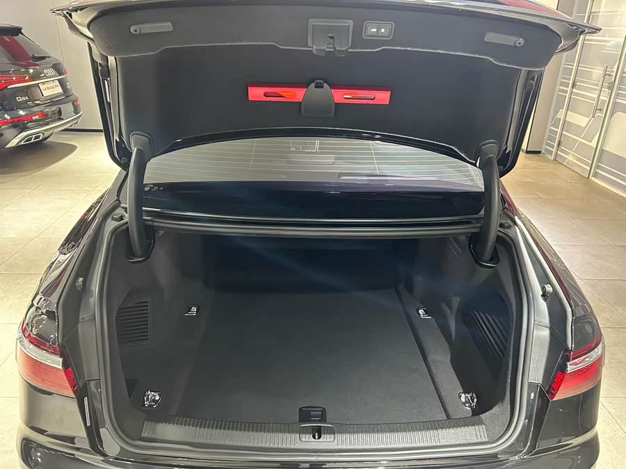 Audi A8 2022