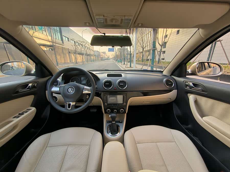 Volkswagen Lavida 2011