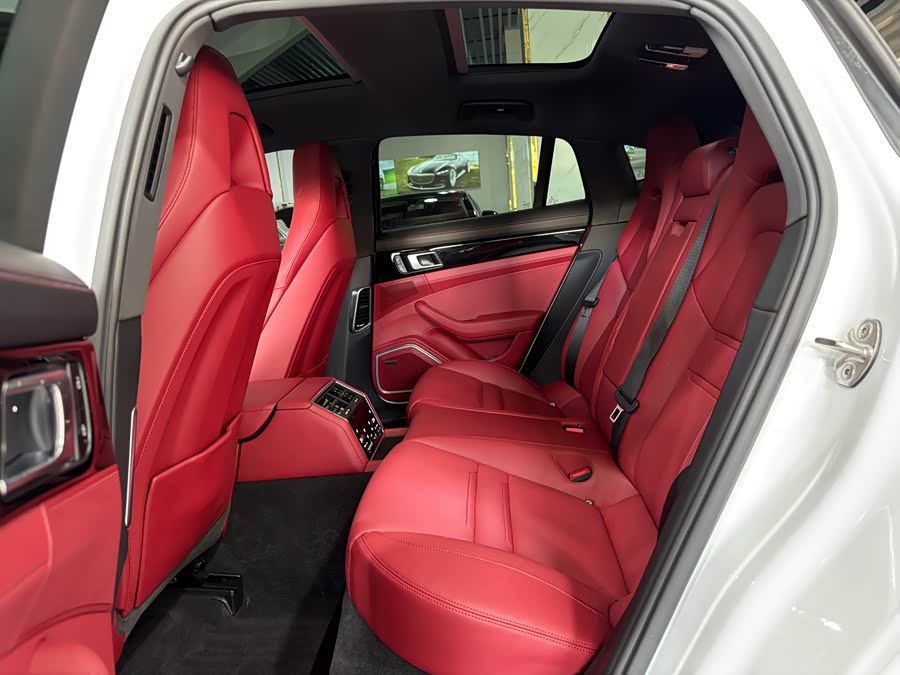 Porsche Panamera 2023