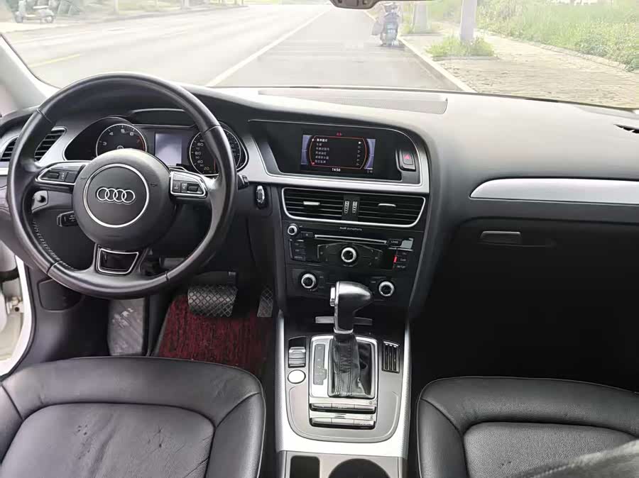 Audi A4L 2016