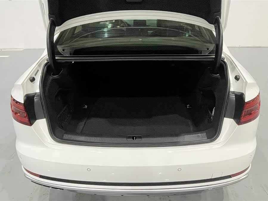 Audi A4L 2019