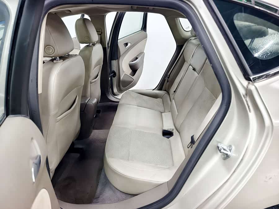 Buick Excelle GT 2013 — фото 13
