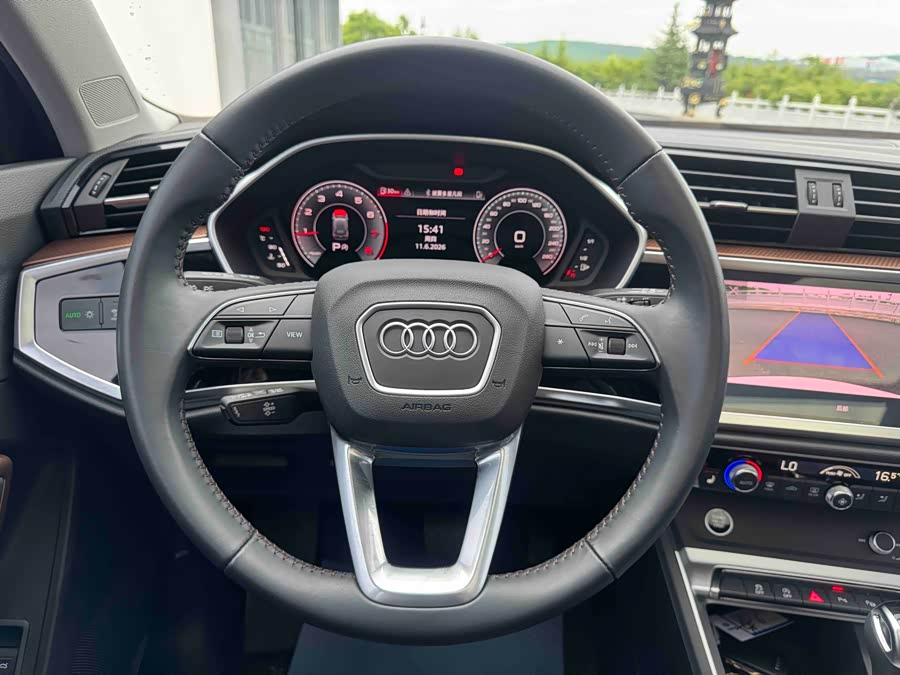 Audi Q3 2022 — фото 15