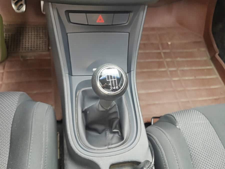 MG MG5 2014