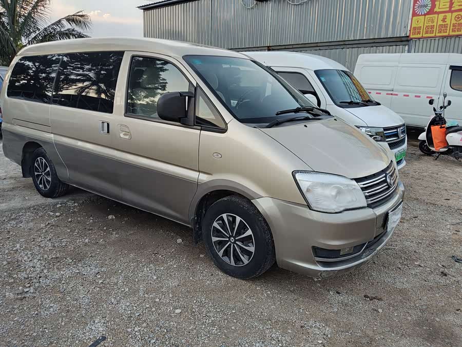 Dongfeng Lingzhi 2017
