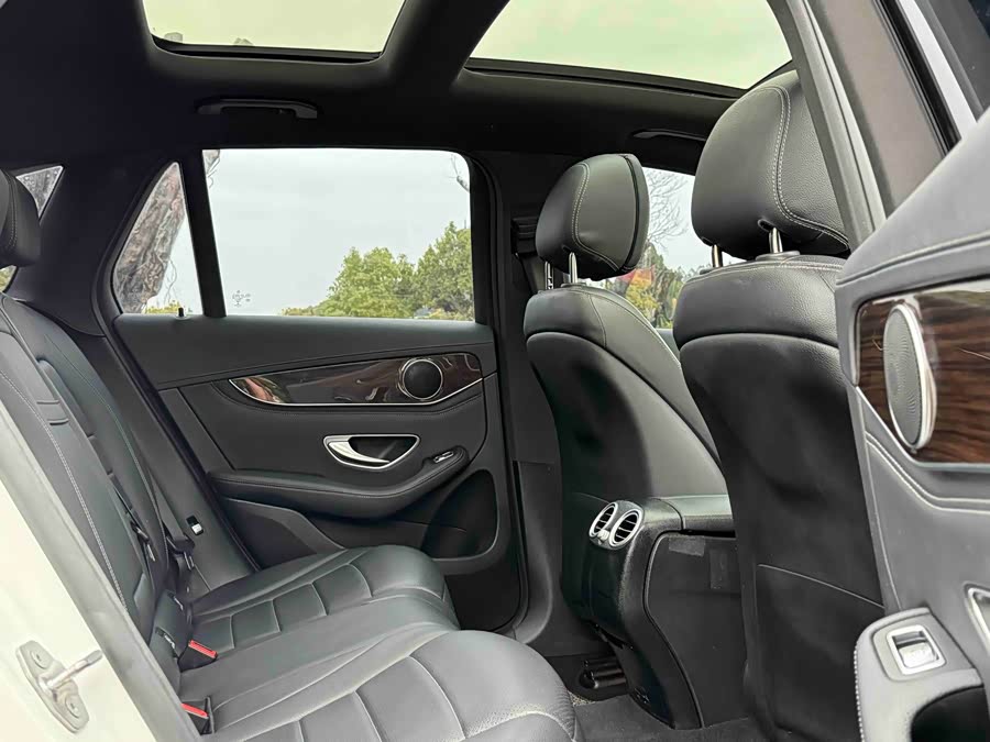 Mercedes-Benz GLC 2017 — фото 10