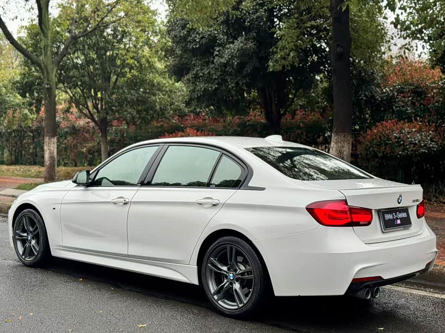 BMW 3 Series 2018 — фото 9