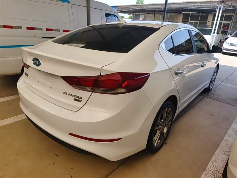 Hyundai Celesta 2016