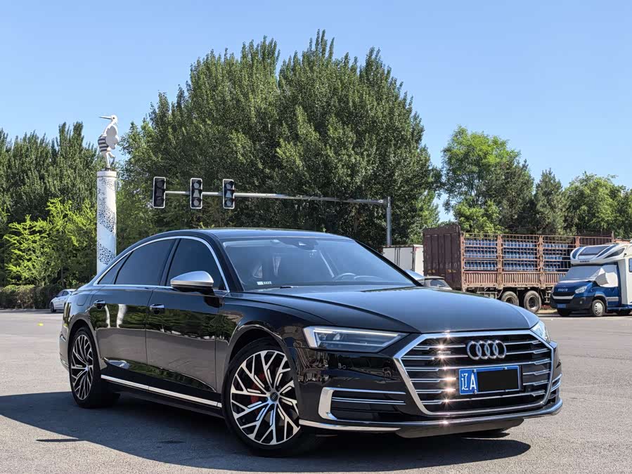Audi A8 2022