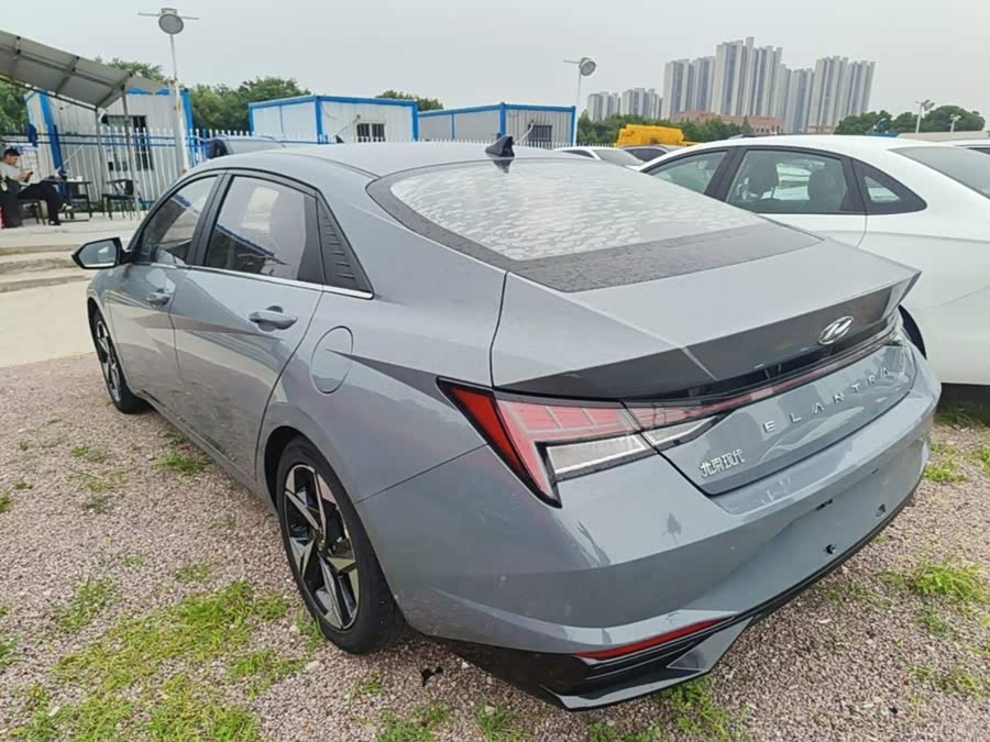 Hyundai Elantra 2021