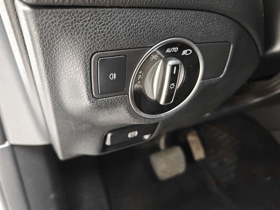 Mercedes-Benz GLA 2017 — фото 14