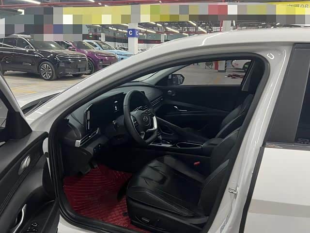 Hyundai Elantra 2022