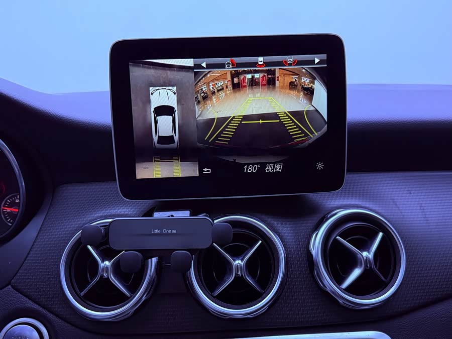 Mercedes-Benz GLA 2018 — фото 12