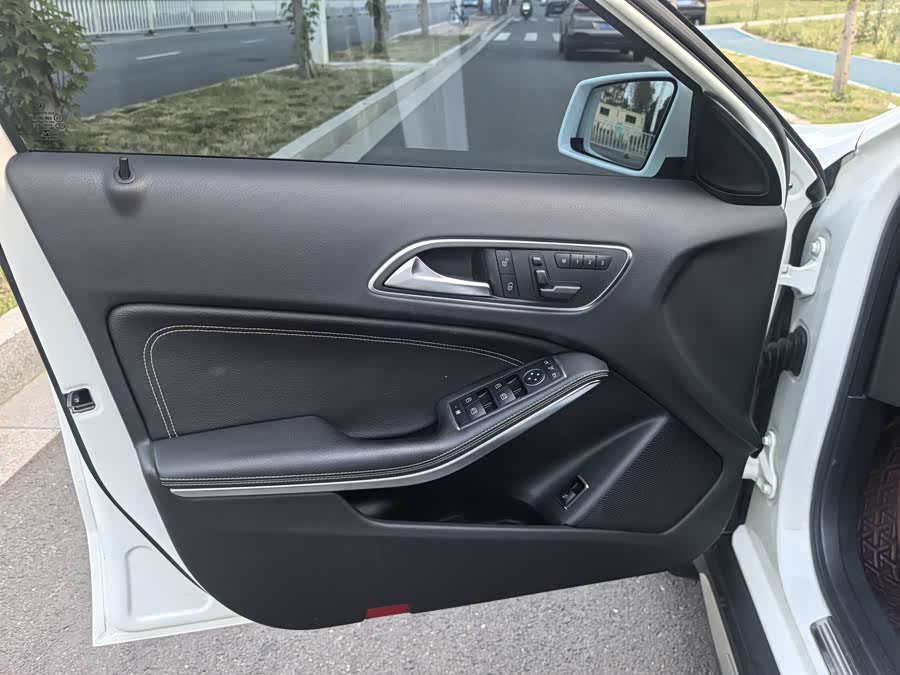 Mercedes-Benz GLA 2016 — фото 10