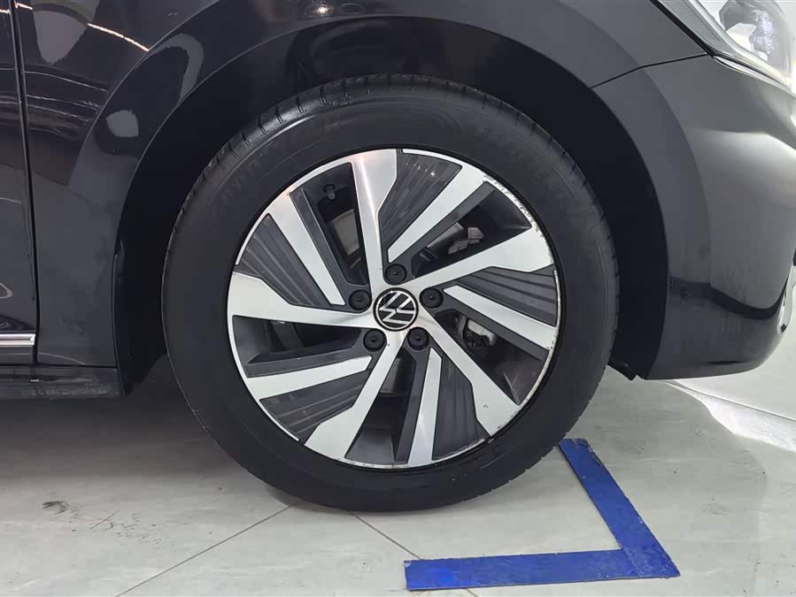 Volkswagen Passat Plug-In Hybrid 2023