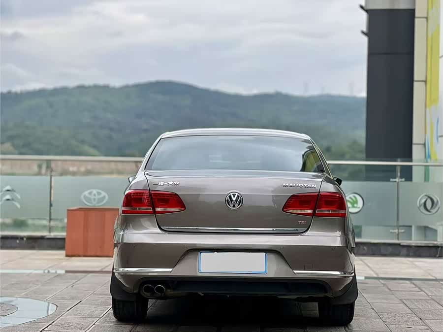 Volkswagen Magotan 2015