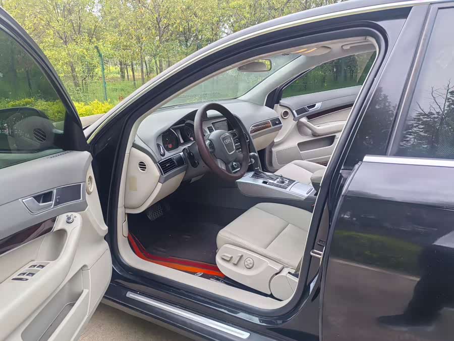 Audi A6L 2010