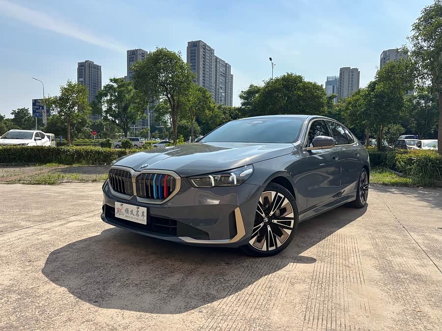 BMW 5 Series 2024