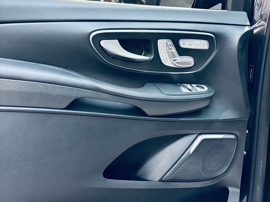 Mercedes-Benz V-Class 2022