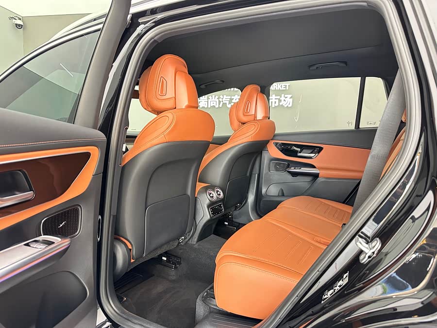 Mercedes-Benz GLC 2023