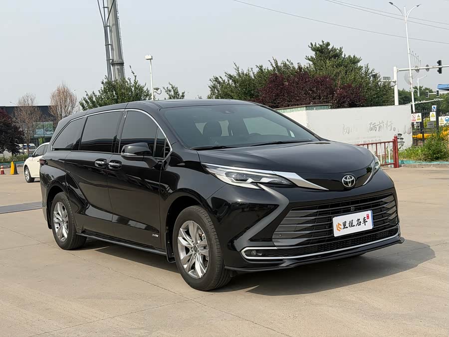 Toyota Sienna 2024