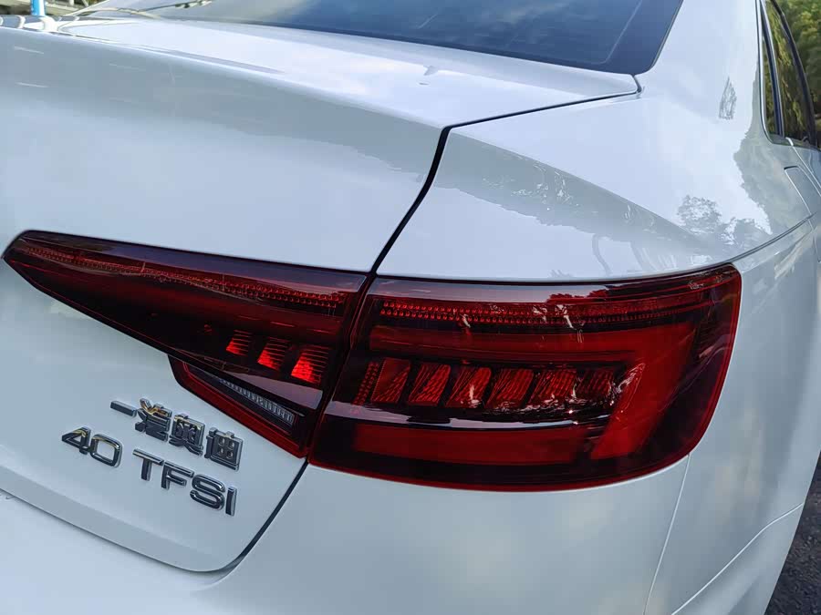 Audi A4L 2019 — фото 10