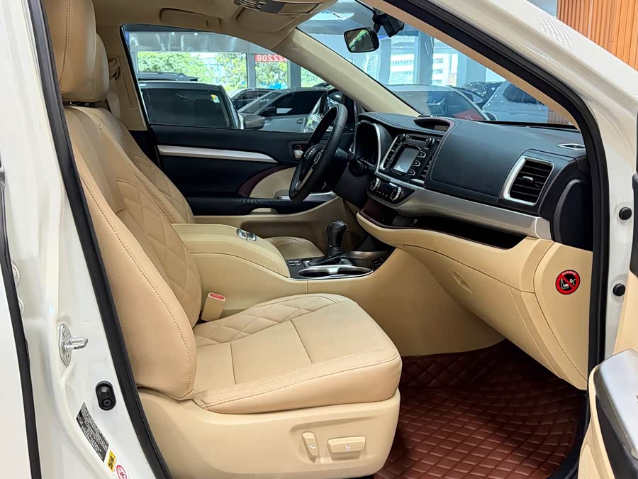 Toyota Highlander 2015 — фото 10