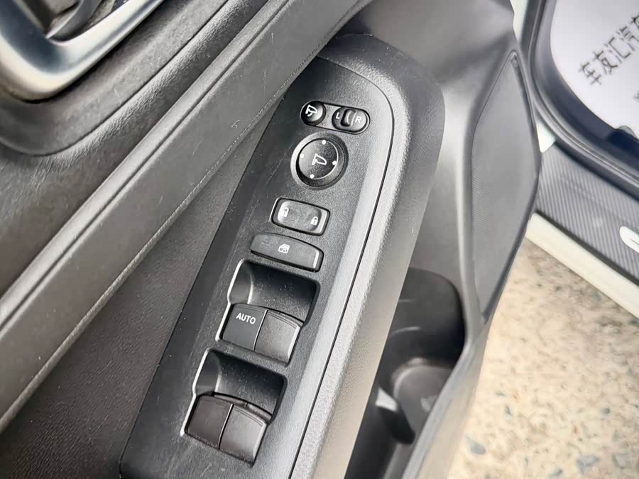Honda Vezel 2023 — фото 17