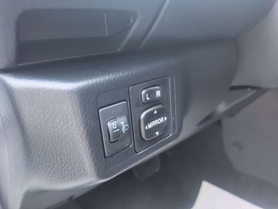 Toyota Yaris L 2022