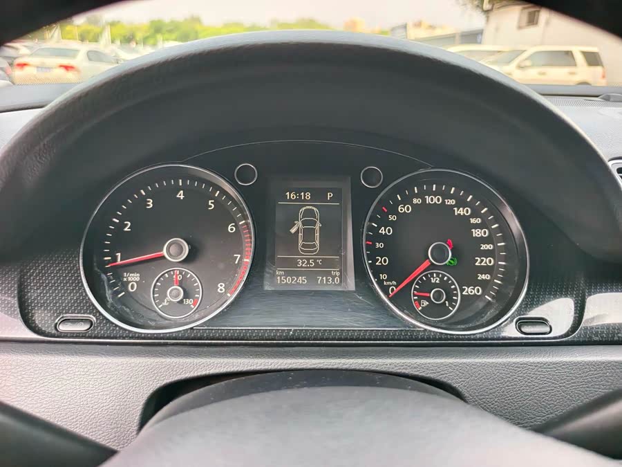 Volkswagen Magotan 2013