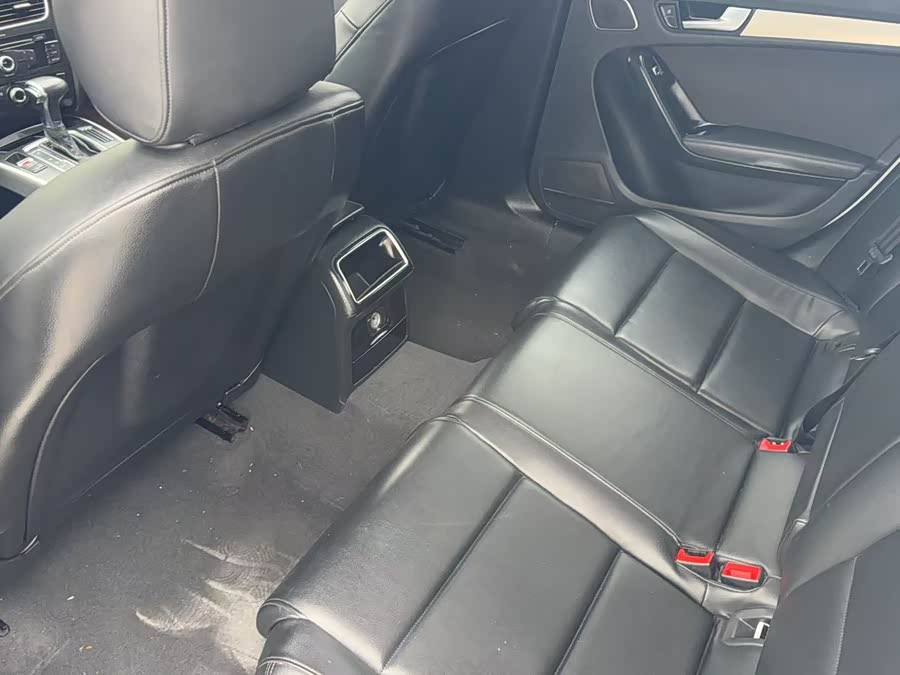 Audi A4L 2015