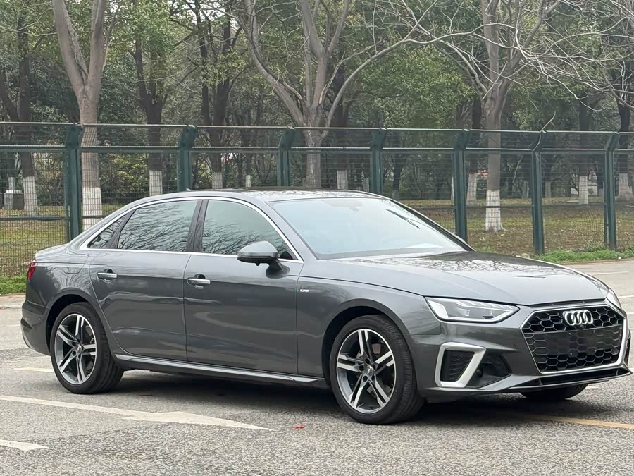 Audi A4L 2020