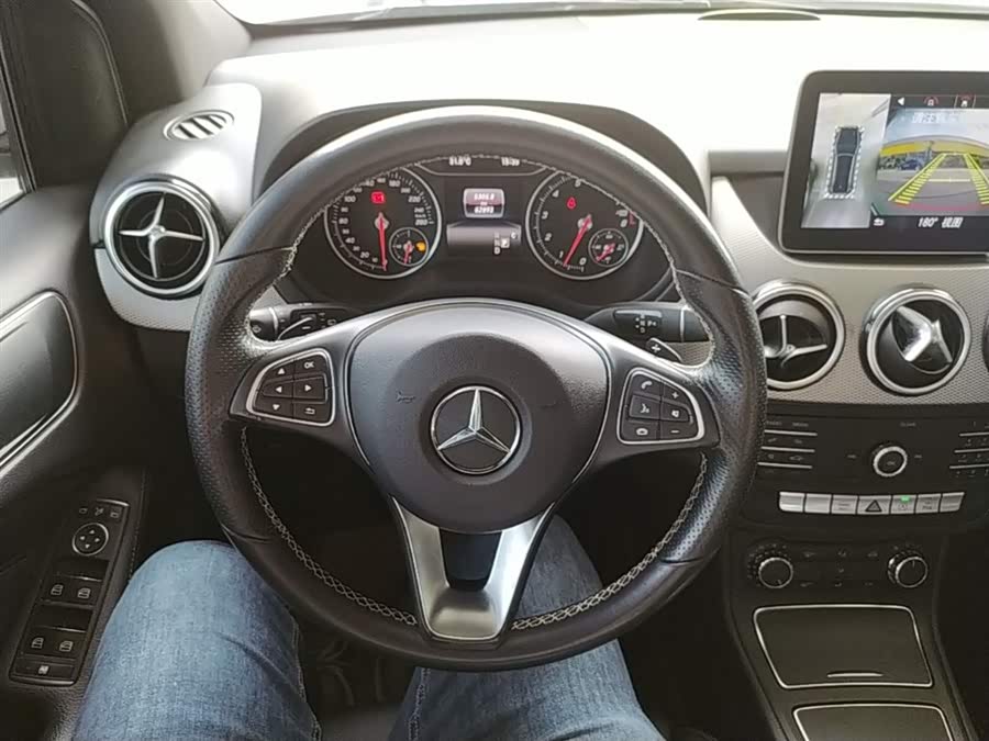 Mercedes-Benz B-Class 2019 — фото 11