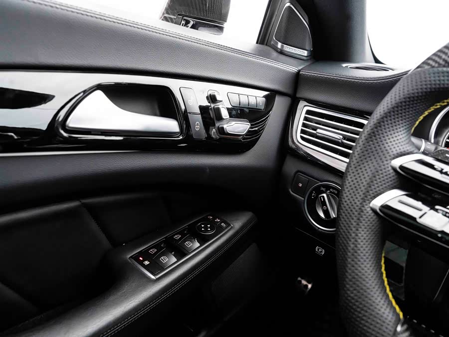 Mercedes-Benz CLS AMG 2015 — фото 23