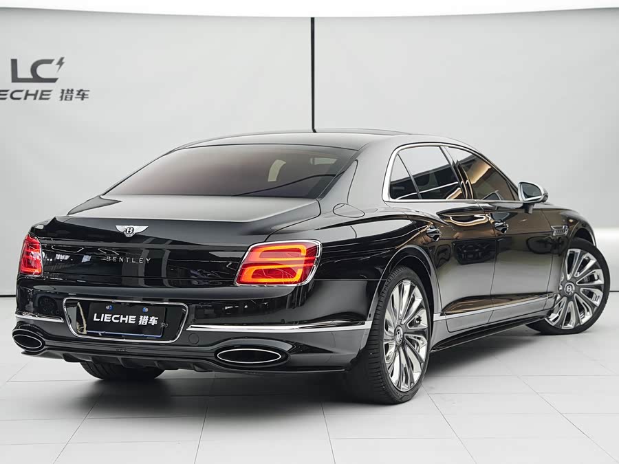 Bentley Flying Spur Plug-In Hybrid 2025 — фото 20