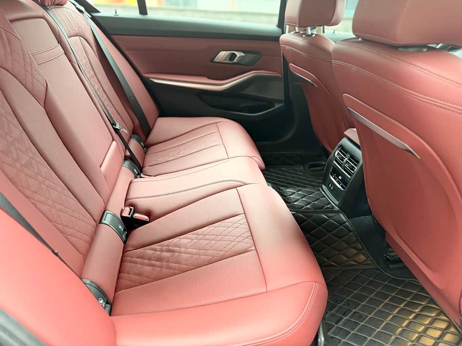 BMW 3 Series 2023 — фото 12