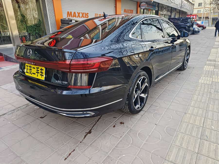 Volkswagen Passat 2023 — фото 10