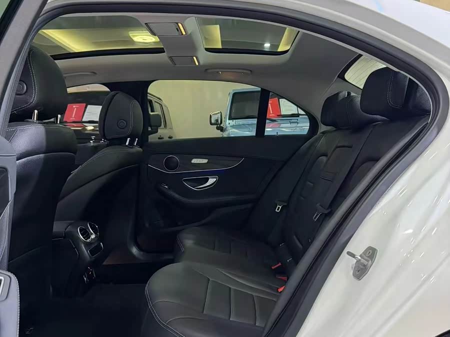 Mercedes-Benz C-Class 2021