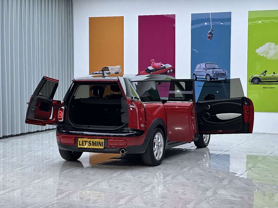 MINI Clubman 2011