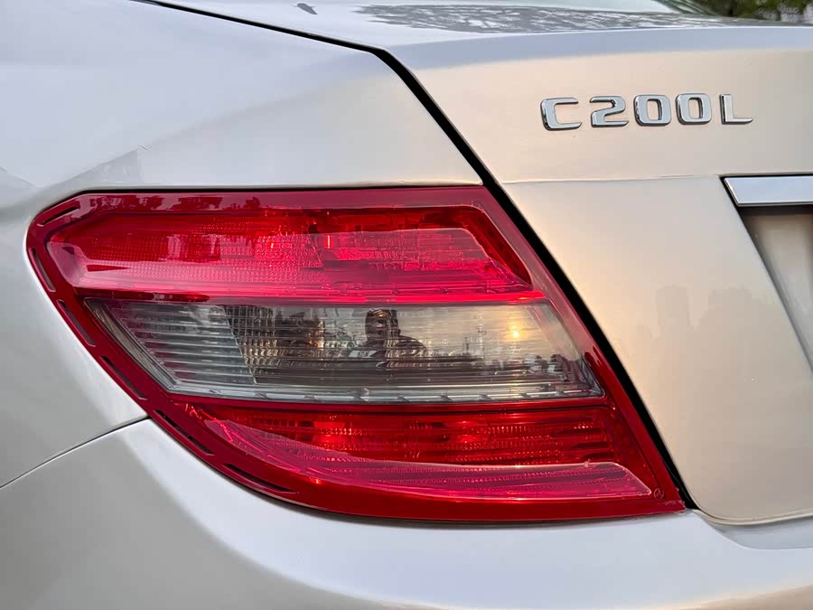 Mercedes-Benz C-Class 2010 — фото 20
