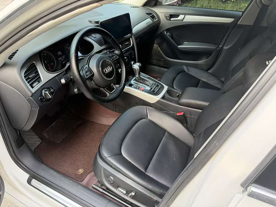 Audi A4L 2015