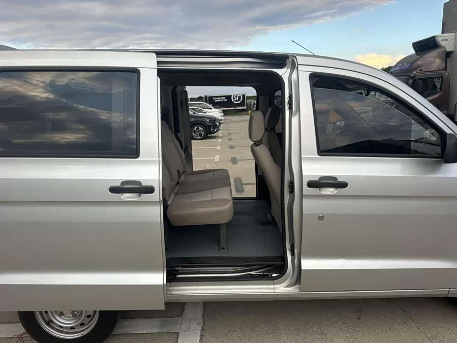Wuling Hongguang V 2021