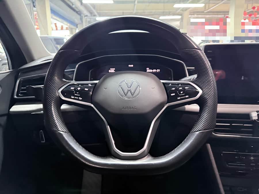 Volkswagen Tiguan L 2022 — фото 11