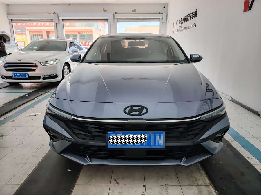 Hyundai Elantra 2023